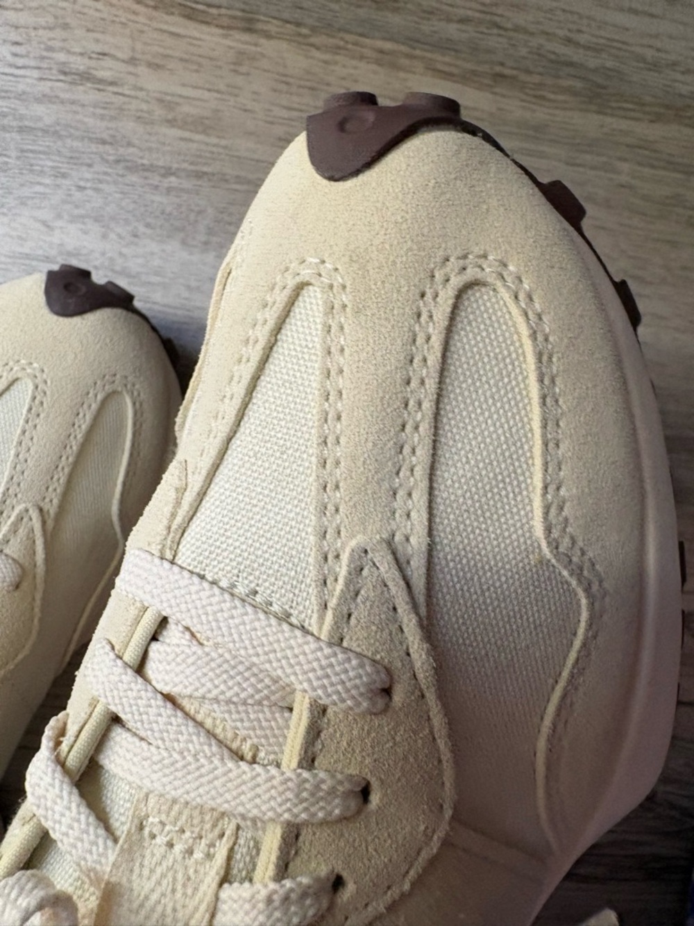 New Balance 327 Women's Sneakers - Picture 7 of 10